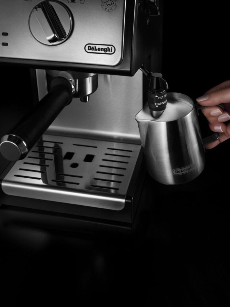 De’Longhi ECP35.31 Barista Pump Espresso Machine – Traditional Coffee & Cappuccino Maker with Adjustable Milk Frother, 1 L Water Tank (Black) - Image 24