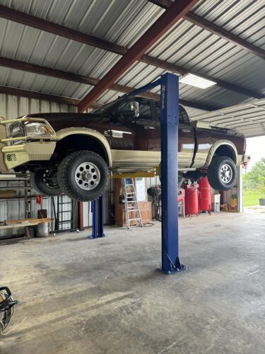APlusLift HW-10KOH-A 10,000 lb (4,536 kg) 2-Post Overhead Car Lift – CE Certified, Truck Adapters, 3-Year Warranty photo review