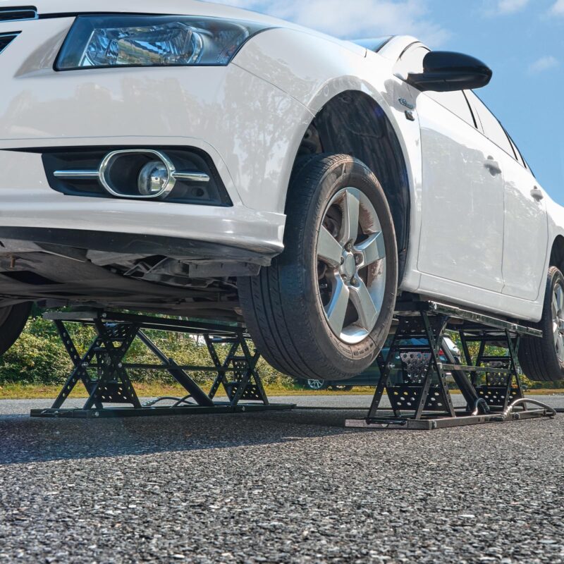 VEVOR Portable Car Lift – 7,000 lbs / 3,175 kg Capacity, 26.8" Max Height, Heavy-Duty Carbon Steel, 120V Scissor Lift for Garage, SUV, and Truck Maintenance - Image 9